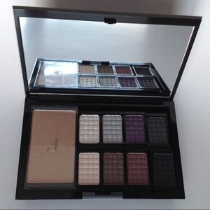 DOUCCE Freematic Smokey Eyeshadow Pro Palette
